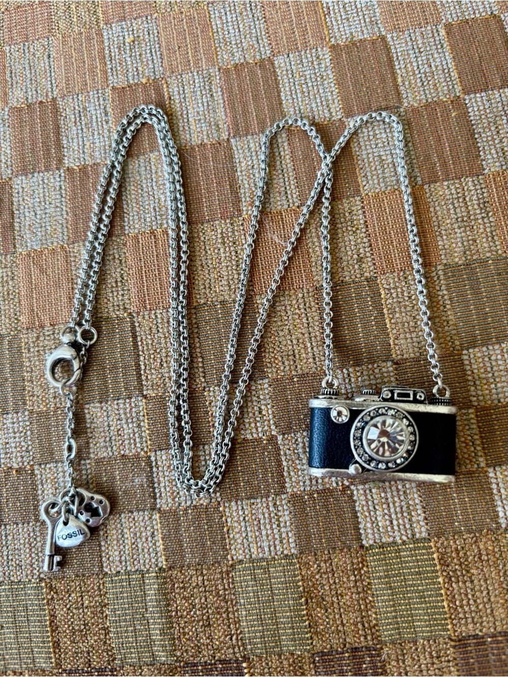 Vintage FOSSIL Black Camera Pendant Rhinestone Lens Silver Tone Long Necklace